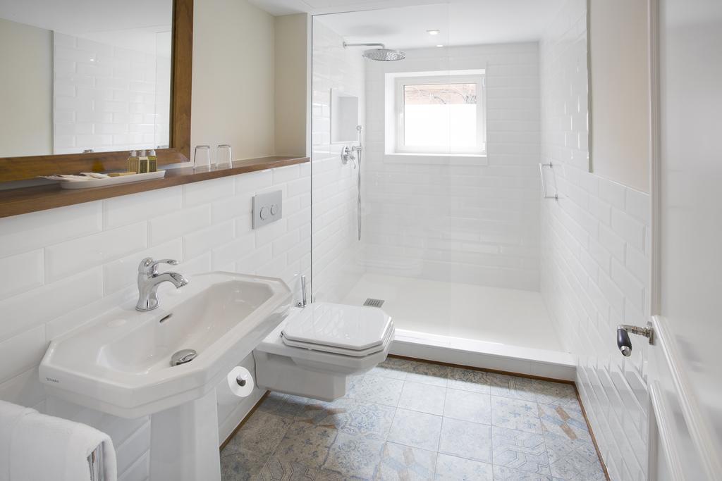 Double or Twin Room with Terrace and Garden View