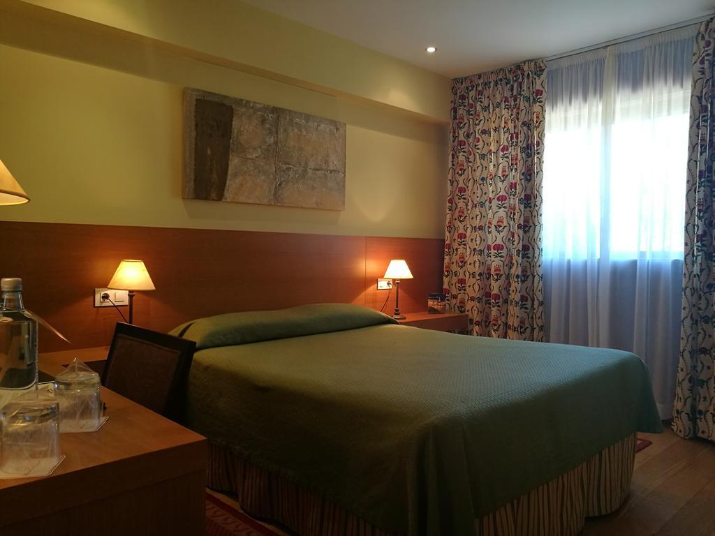 Standard Double Room,1214075599:JPEG