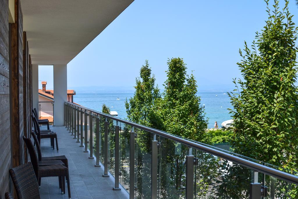 Superior Double Room with Lake View,663977865:JPEG