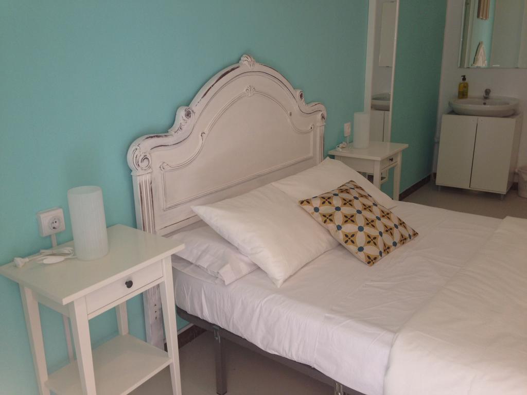 Standaard Tweepersoonskamer met Gedeelde Badkamer