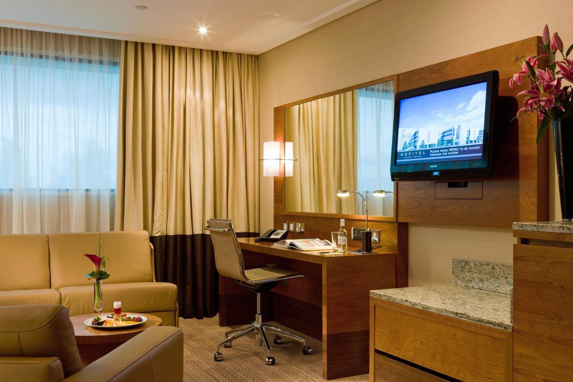 One-Bedroom Prestige Suite and Lounge Access,1716998945:JPEG