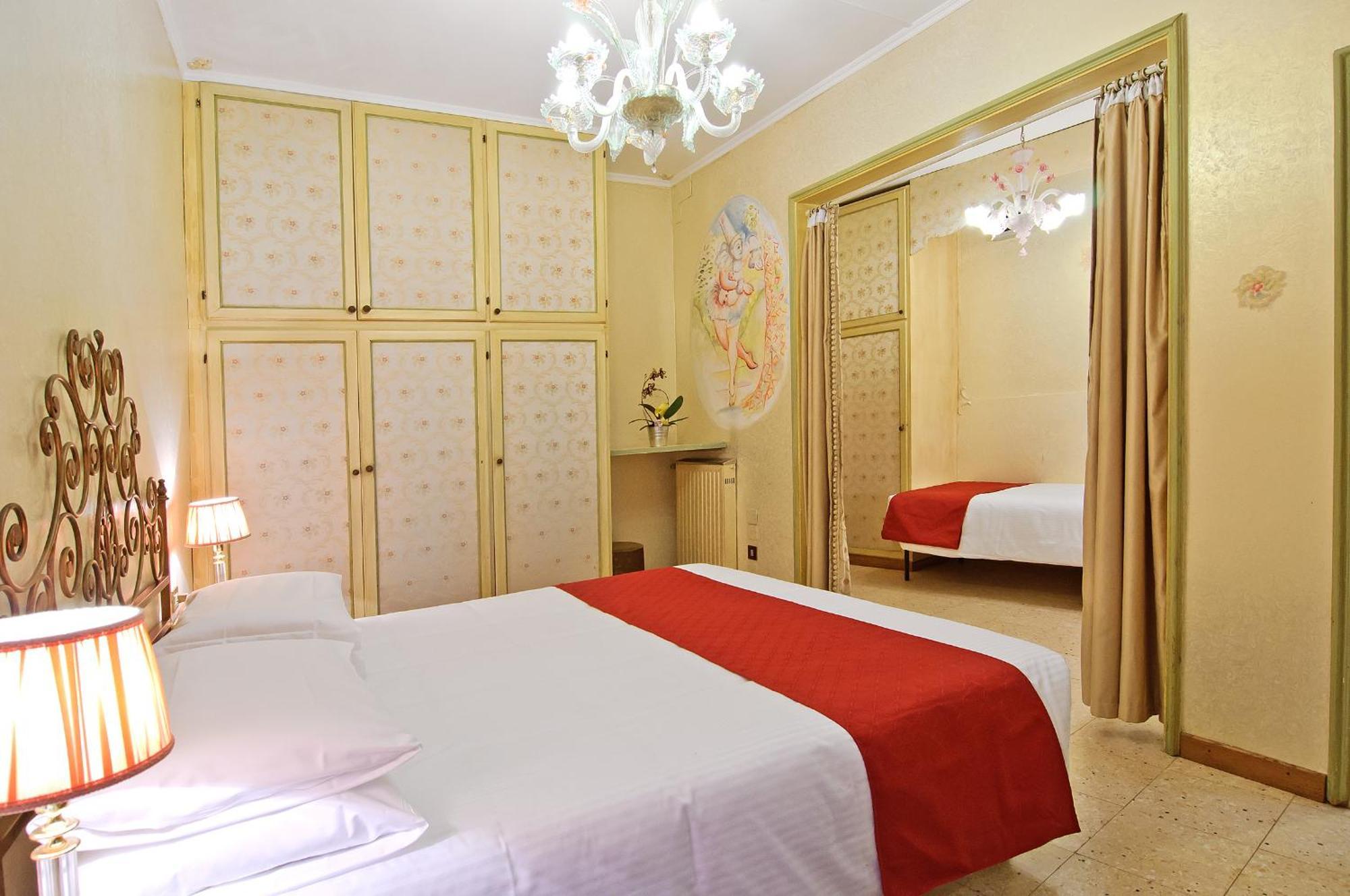Triple Room,1274576485:JPEG