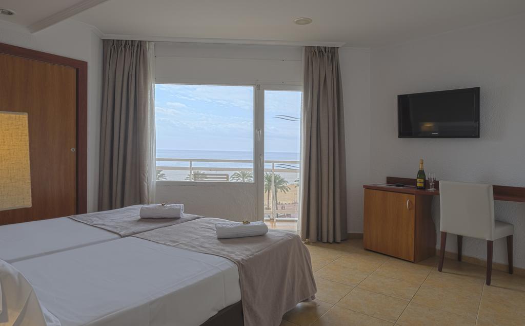 Tweepersoonskamer met 1 of 2 Bedden en Uitzicht op Zee