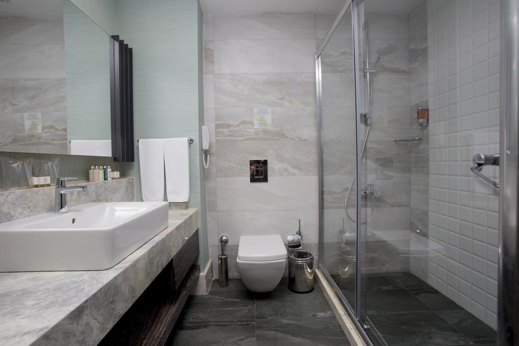 Standard Double or Twin Room City View