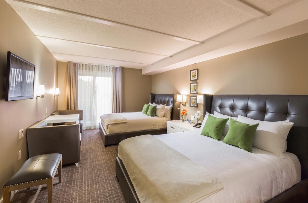 Deluxe Queen Room with Two Queen Beds
