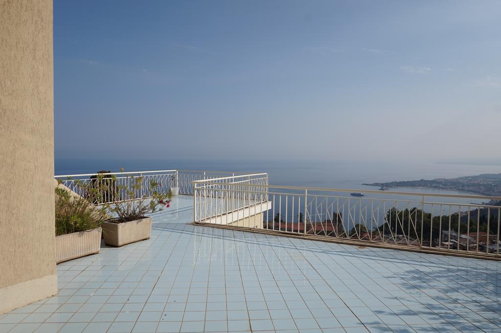 Chambre Double ou Lits Jumeaux avec Balcon - Vue sur Mer