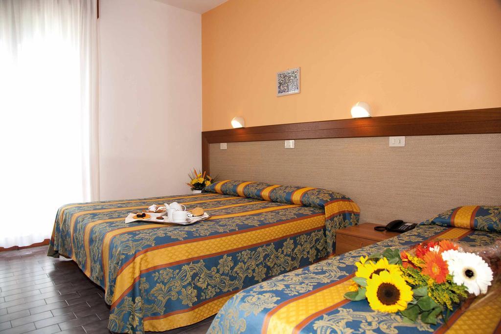 Standard Triple Room,405058167:JPEG