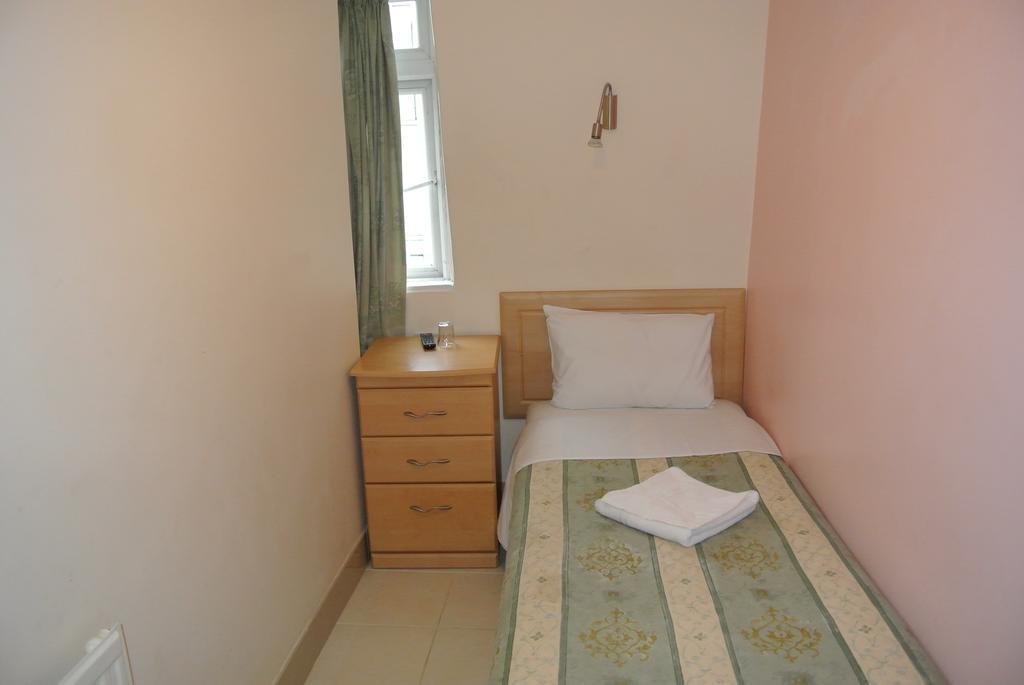 Basic Single Room