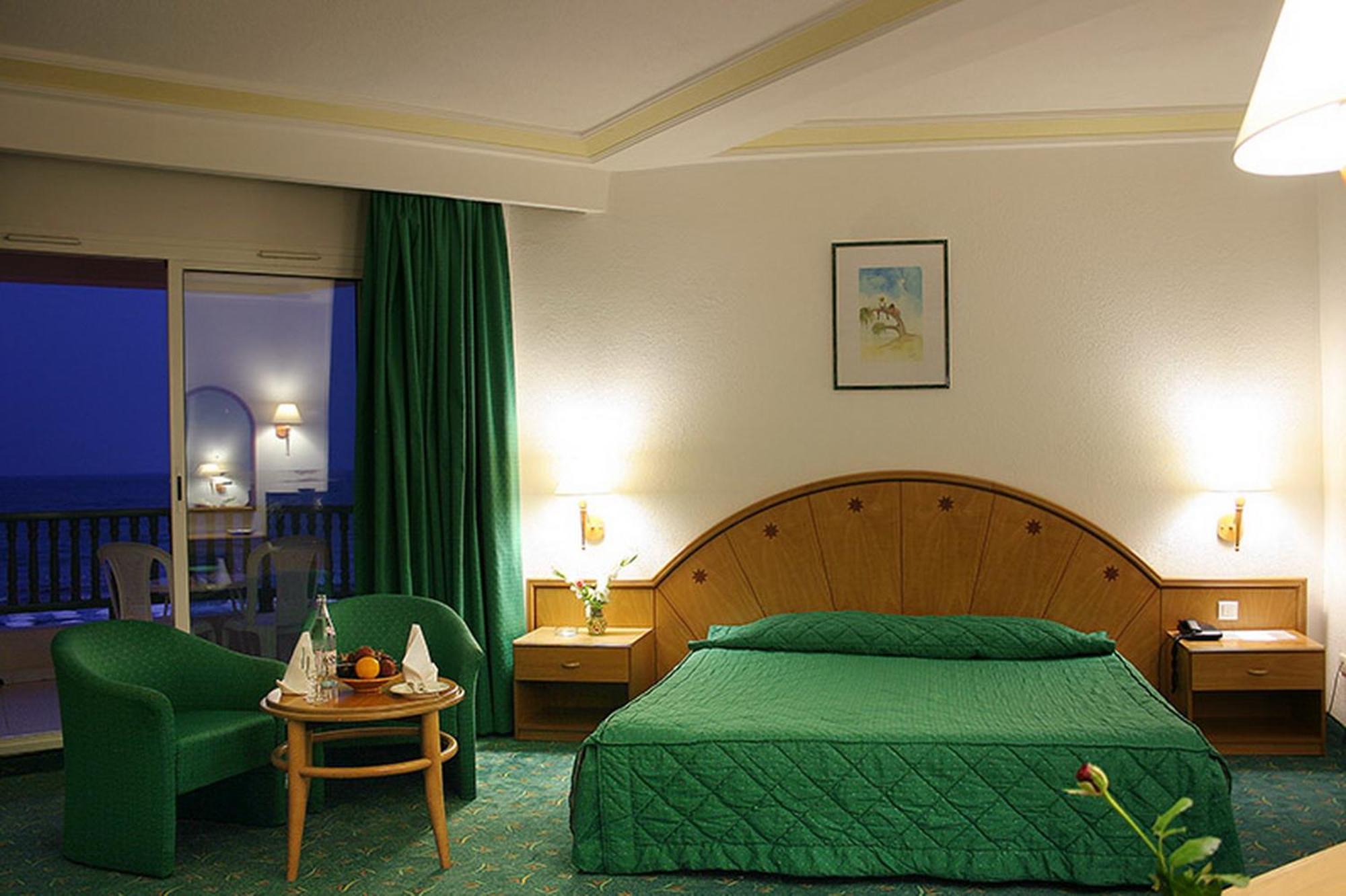 Quarto Duplo (2 Adultos)