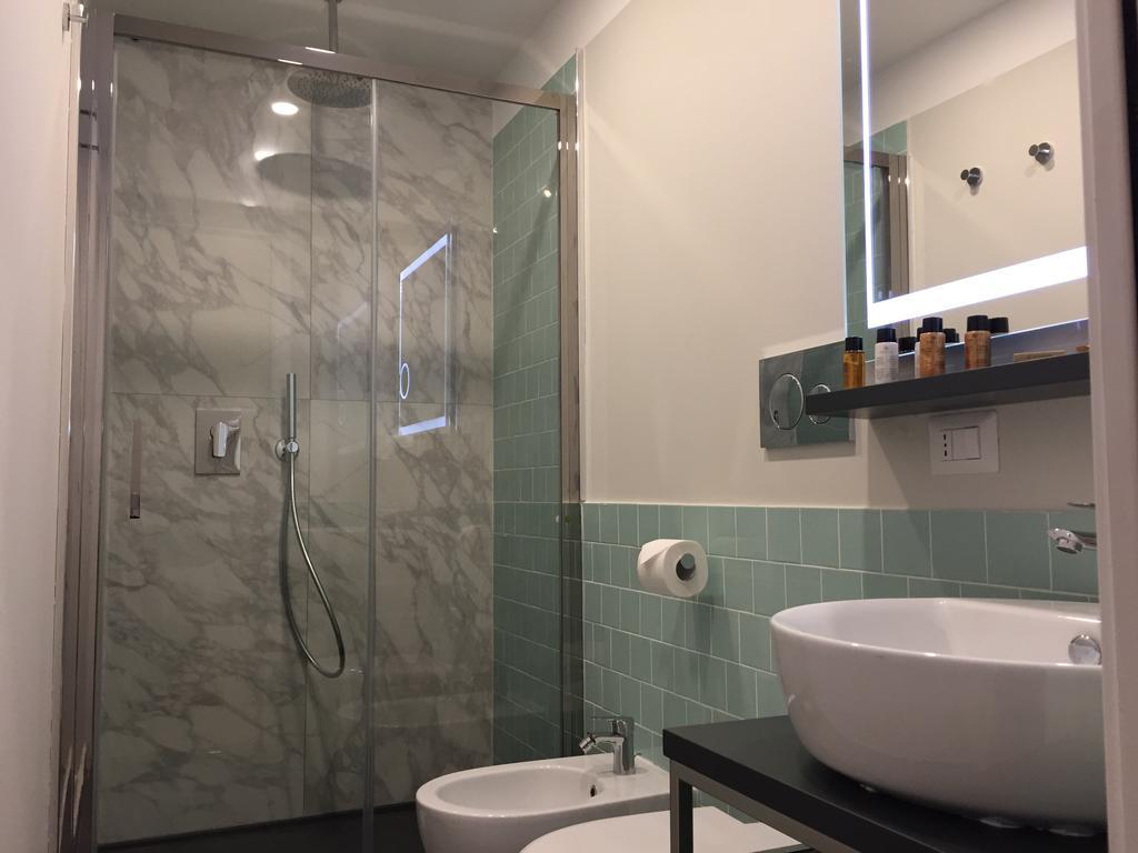 Standard Double or Twin Room,351151171:JPEG