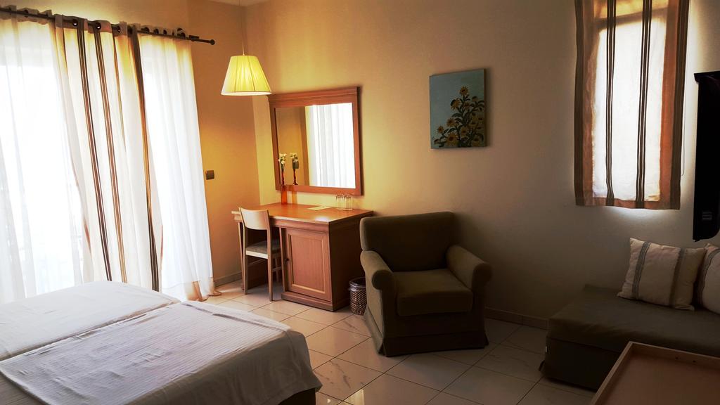 Standard Triple Room,380872960:JPEG