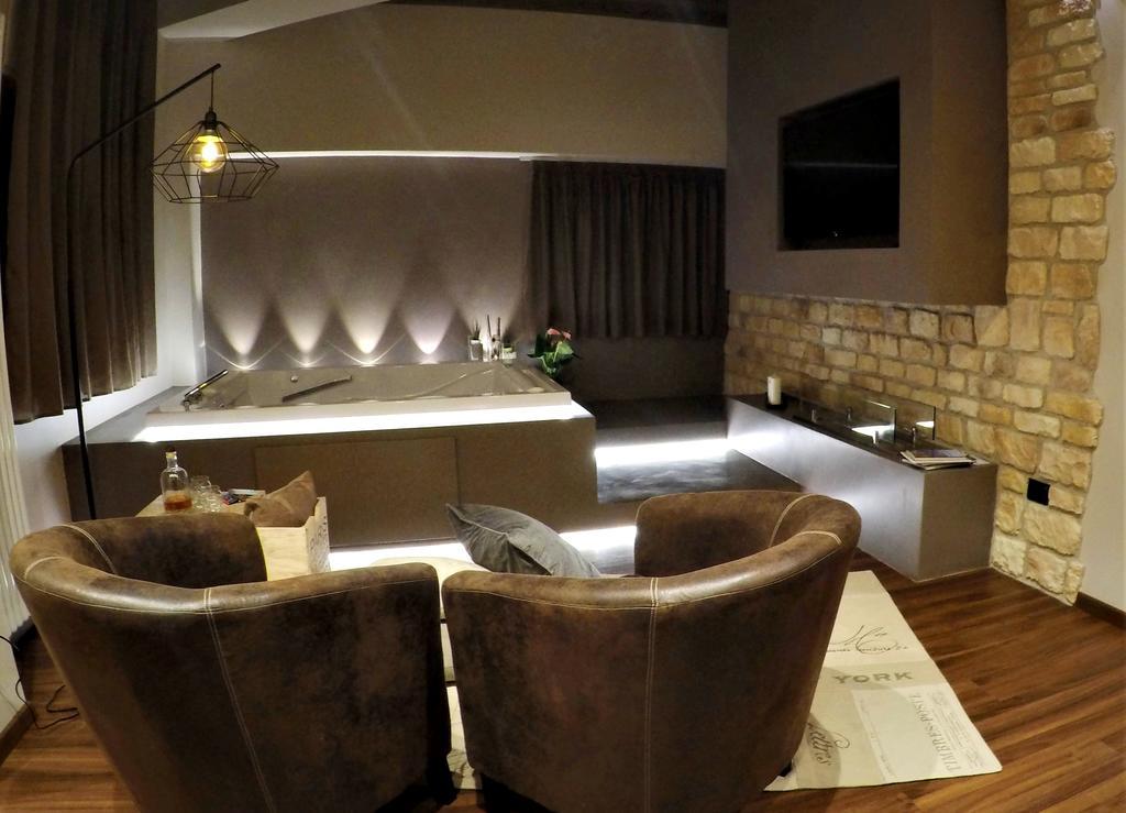 Deluxe Suite Spa Bath,370898806:JPEG