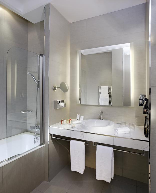 Quarto Deluxe com Cama de Casal ou 2 de Solteiro