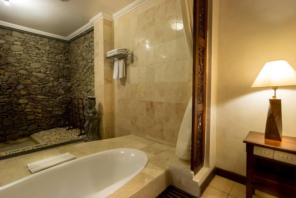 Deluxe Double or Twin Room with Garden View.
