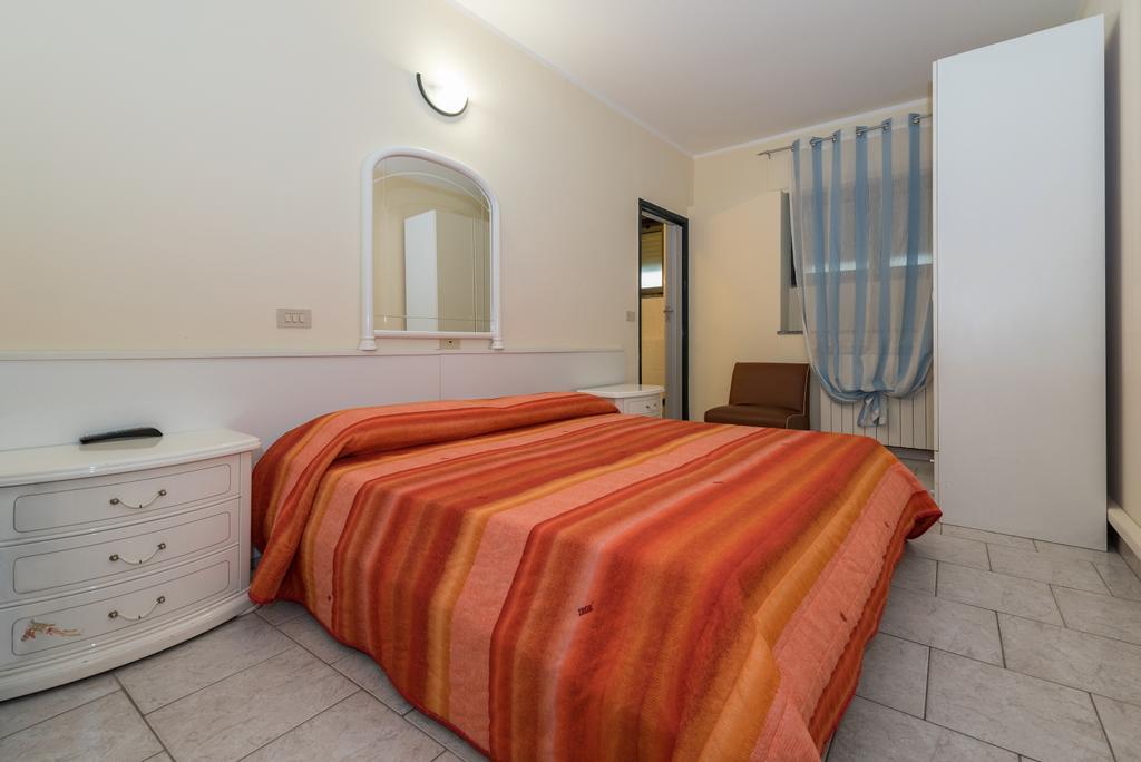 Double Room,382647466:JPEG