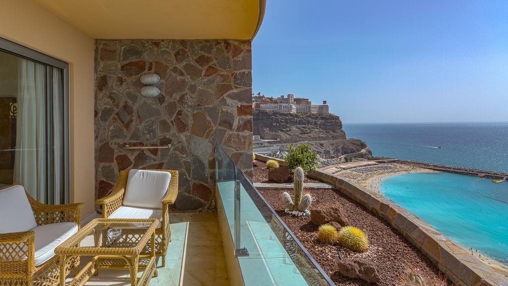 Camera Doppia con Letti Singoli con Vista Mare e Letto Supplementare (3 Adulti)