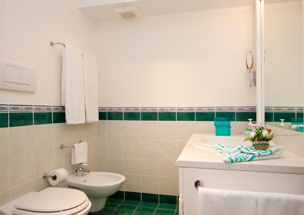 Two-Bedroom Bungalow (3-4 Adults)