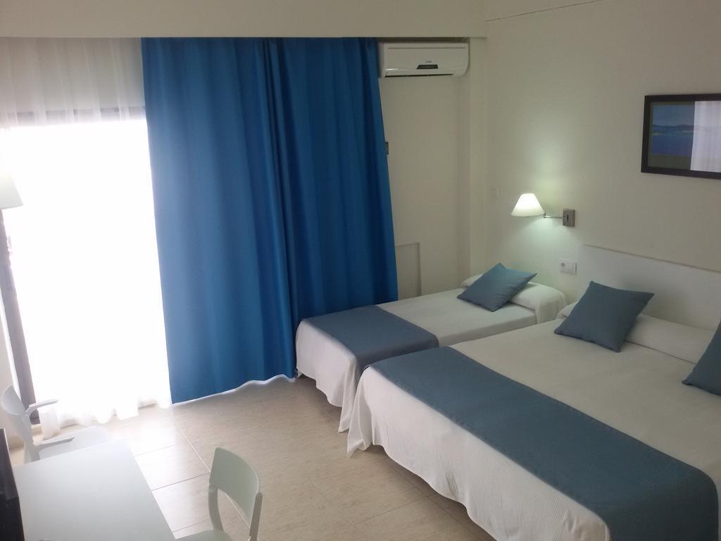 Triple Room with Pool View,688023855:JPEG