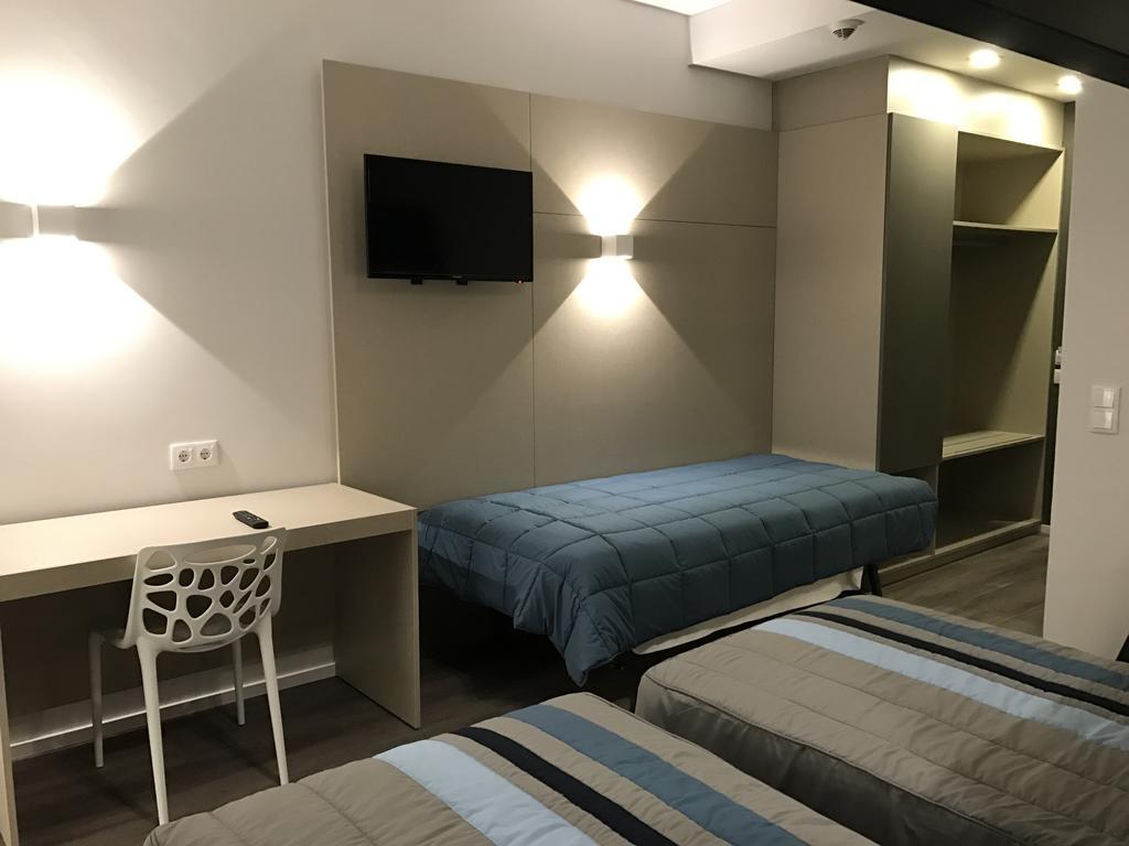 Economic Room,399566853:JPEG