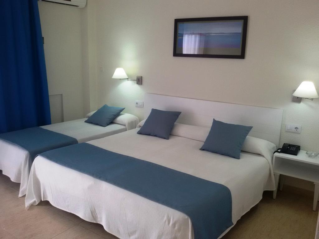 Double Room with Pool View (2 Adults + 1 Child),688023855:JPEG