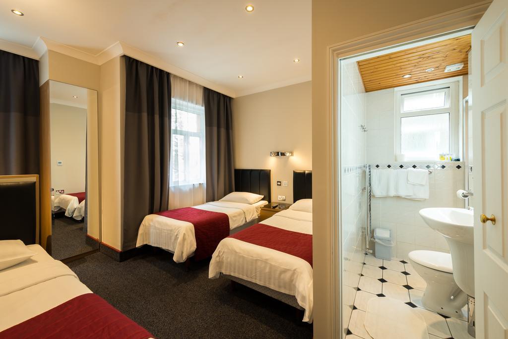 En-suite Triple Room,415701216:JPEG