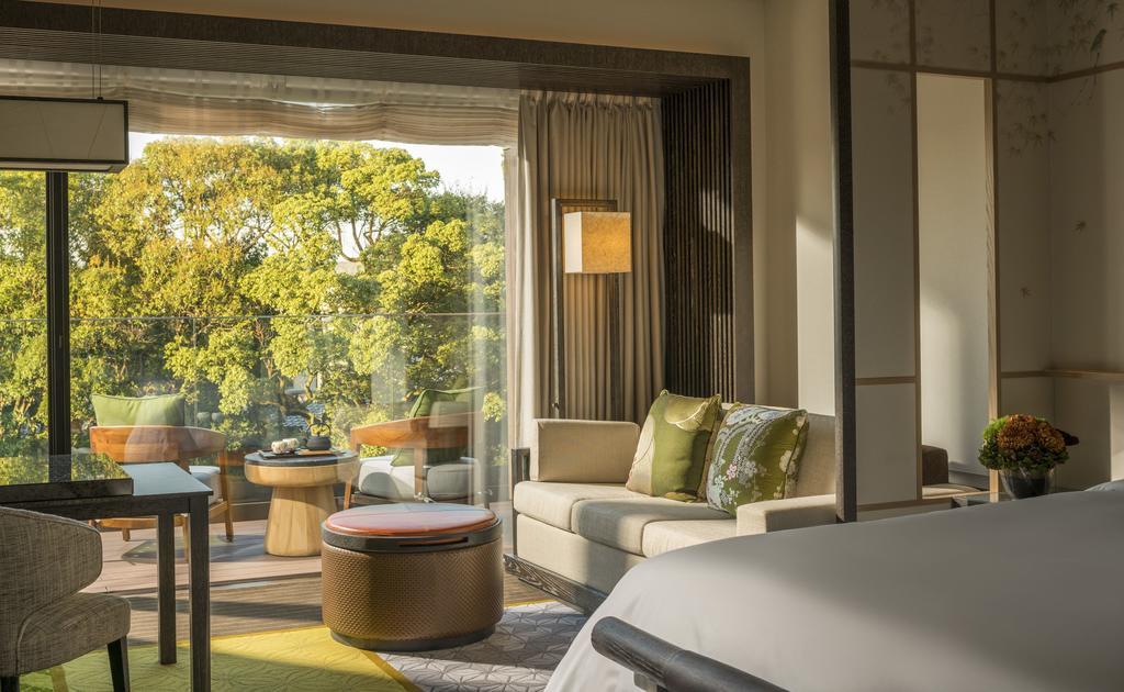 Four Seasons Heritage Garden Room King