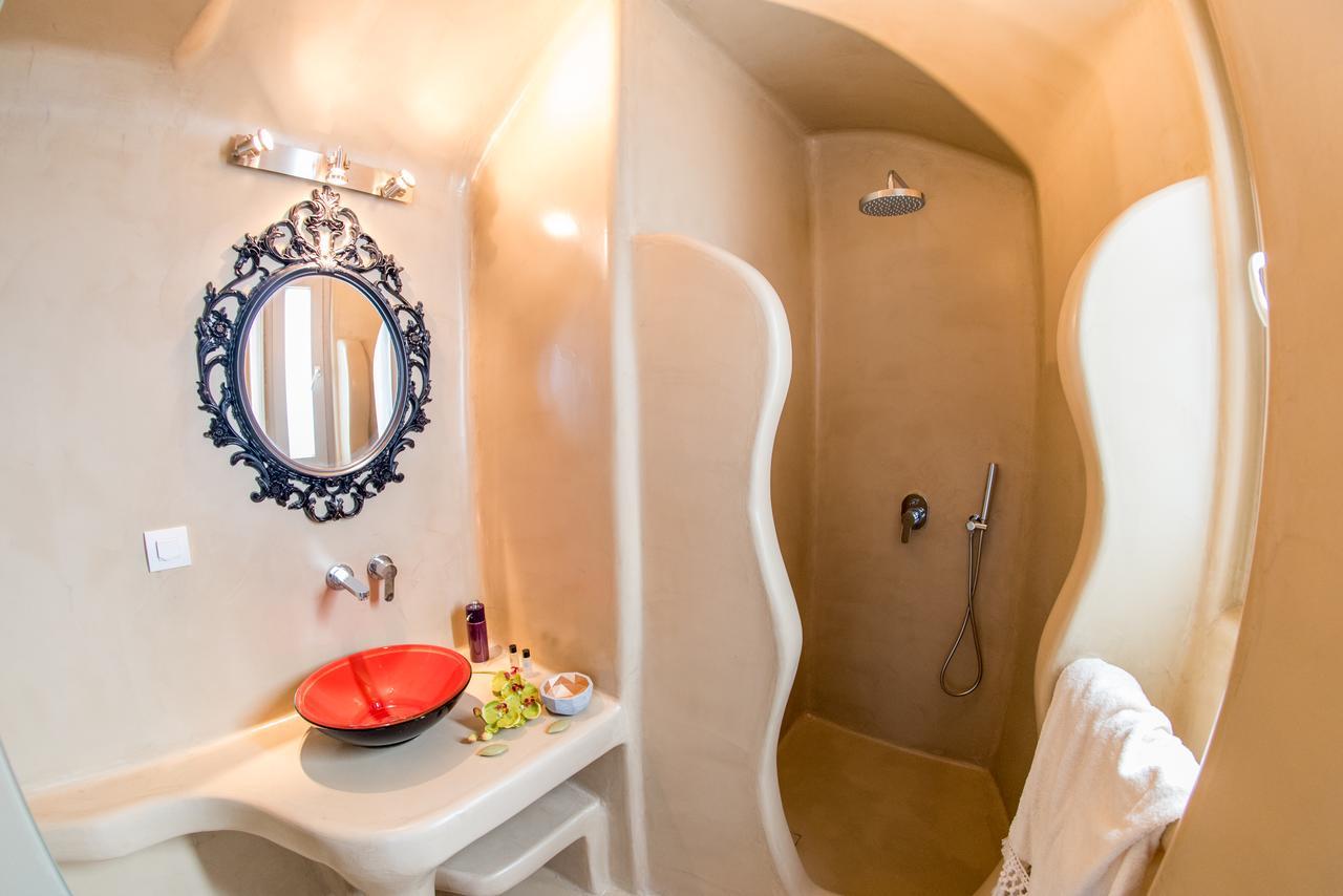 One-Bedroom Apartment with Hot Tub