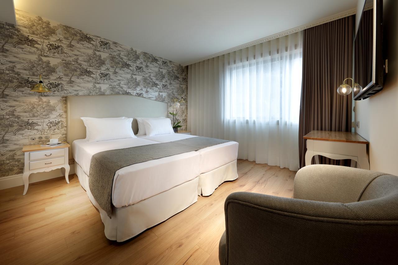 Double or Twin Room,710760559:JPEG