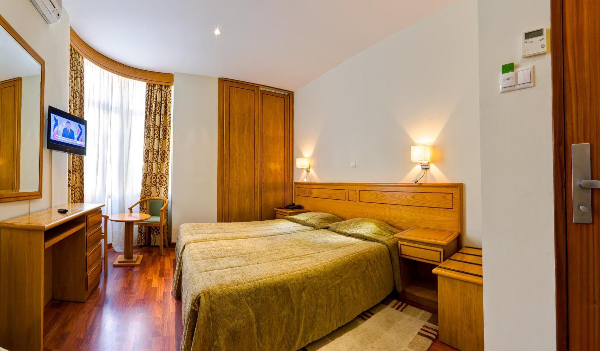 Triple Room,112765047:JPEG