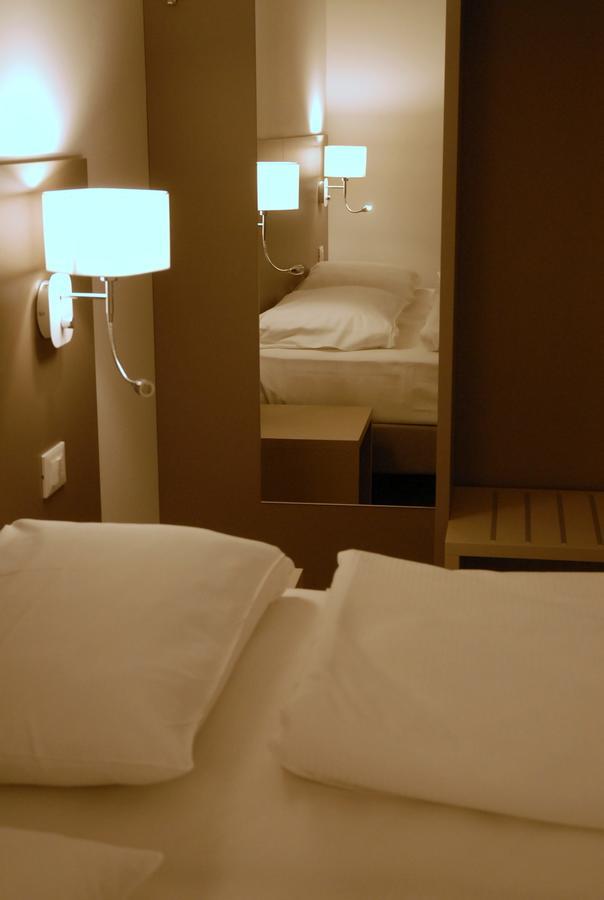 Superior Double or Twin Room,739090306:JPEG