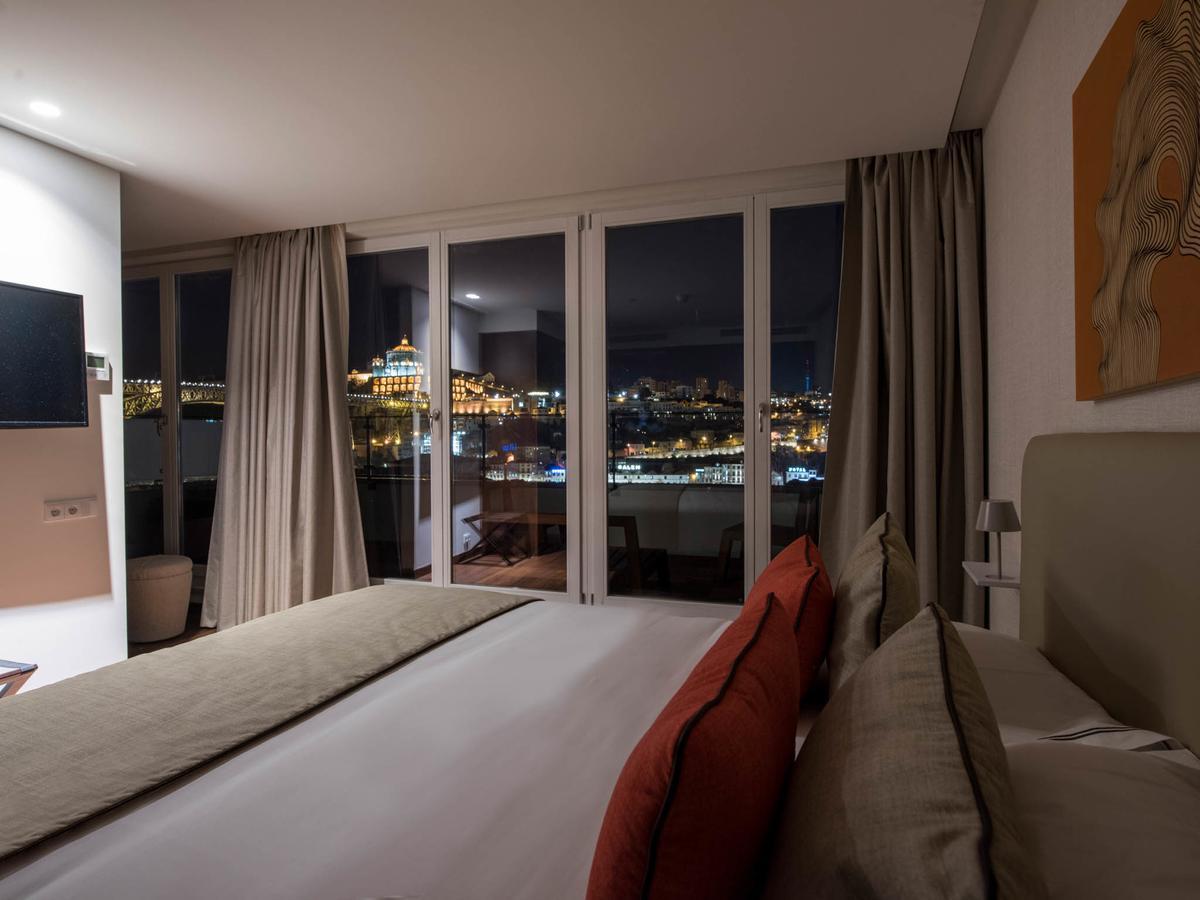 Deluxe Suite with River View and Terrace,546034659:JPEG
