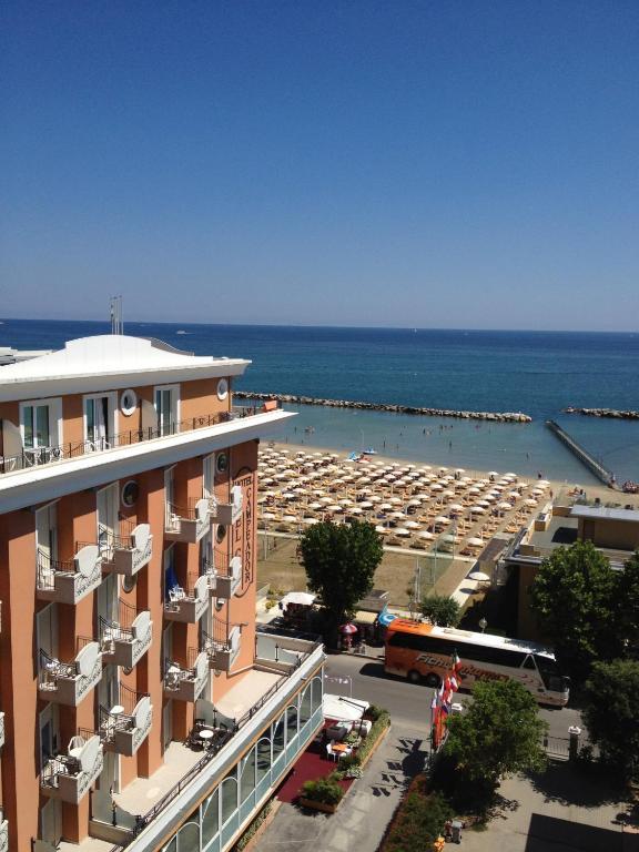 Camera Familiare con Balcone