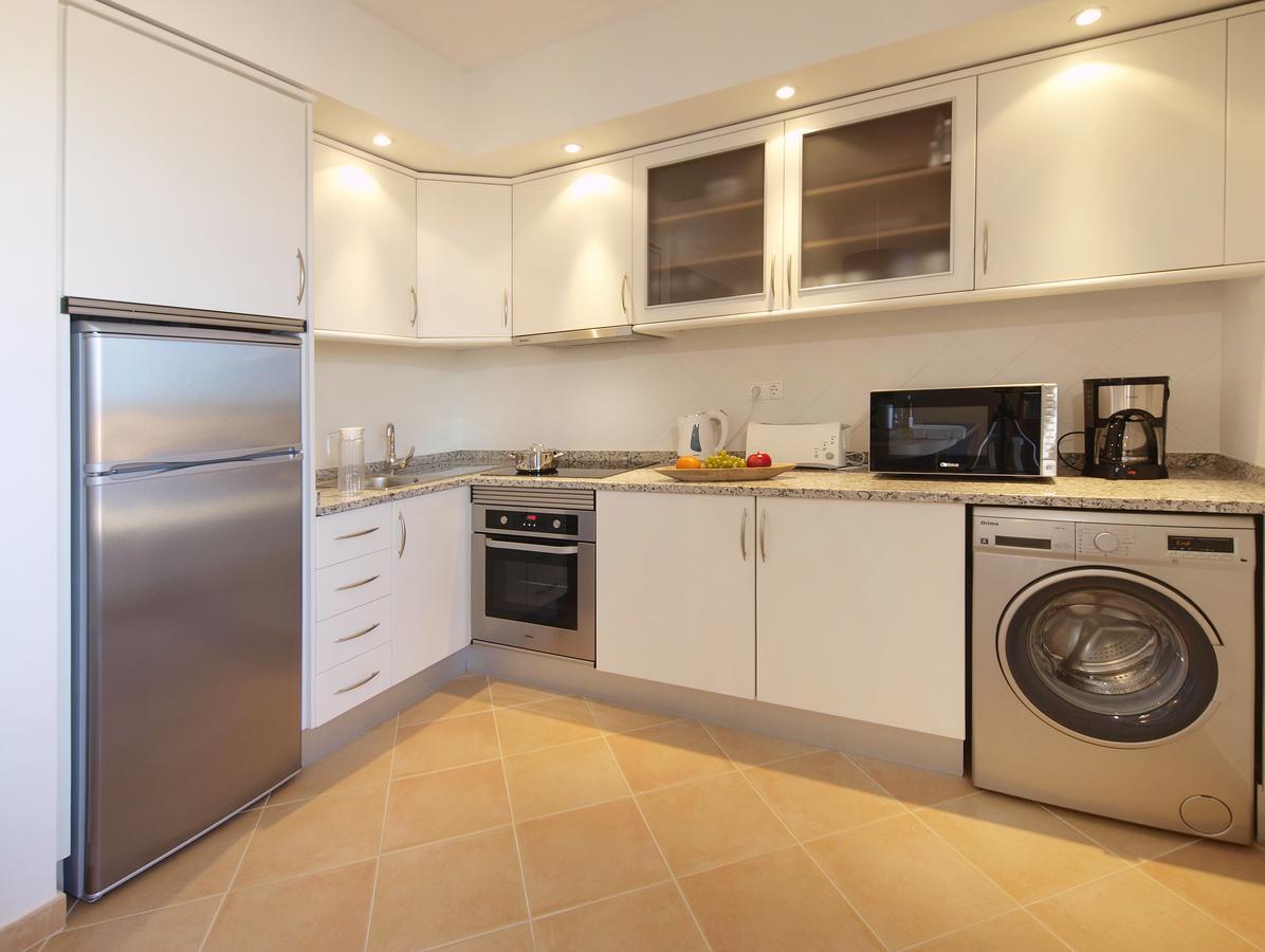 One-Bedroom House,1009889053:JPEG