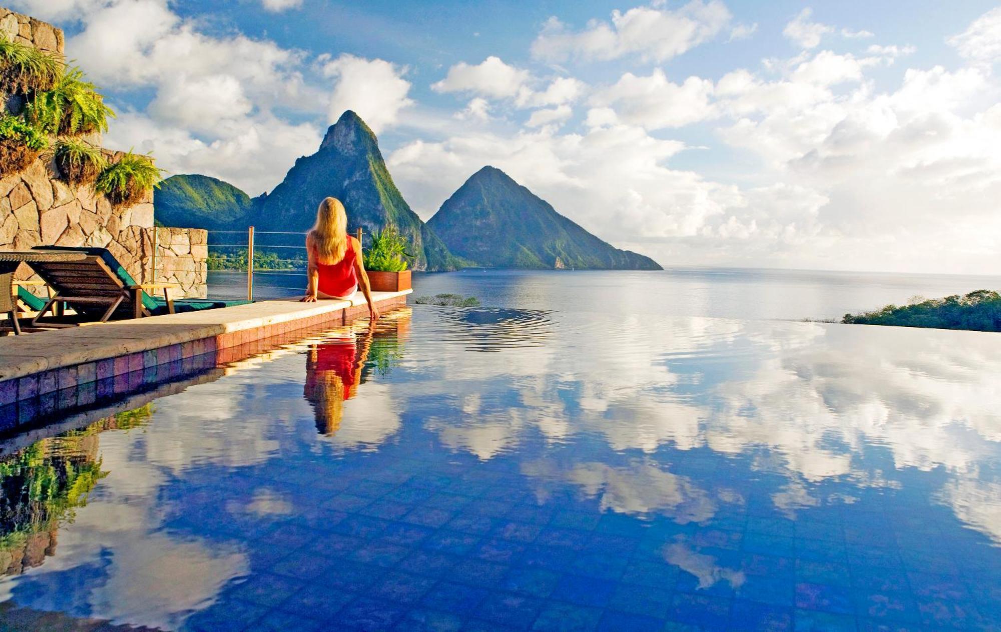 Camera Sanctuary Pool Infinity Star