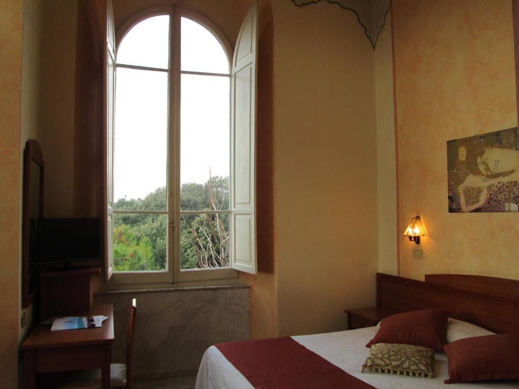 Double Room Lateral Sea View