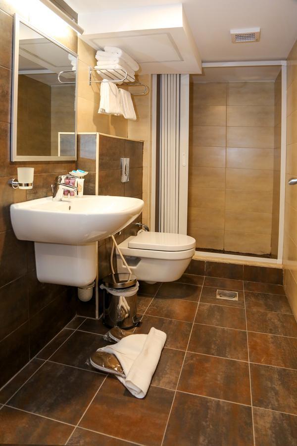 Single Room with Sea View,596049168:JPEG