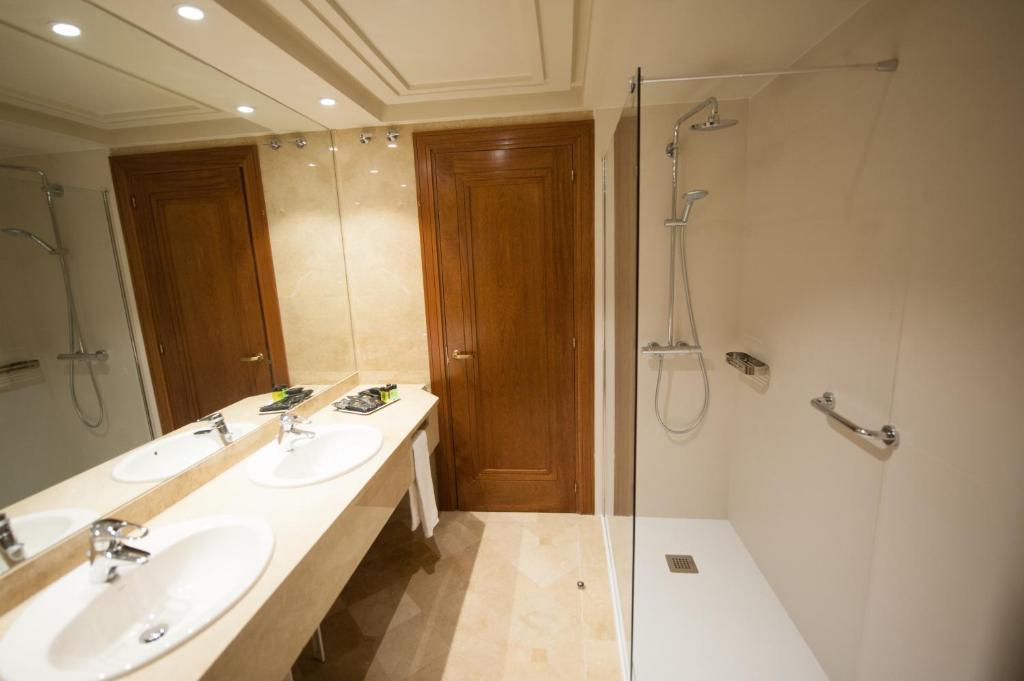 Twin Room with Sea View,227153684:JPEG