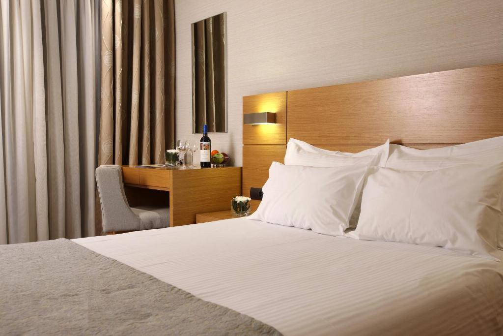 Deluxe Double or Twin Room,1208147626:JPEG