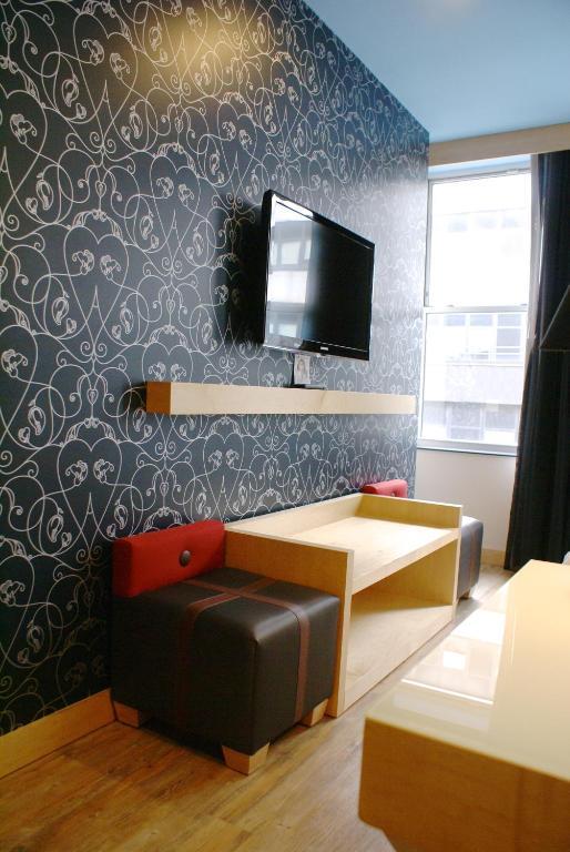 Theatre Room,668425008:JPEG