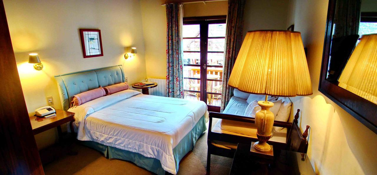 Quarto Triplo com Varanda