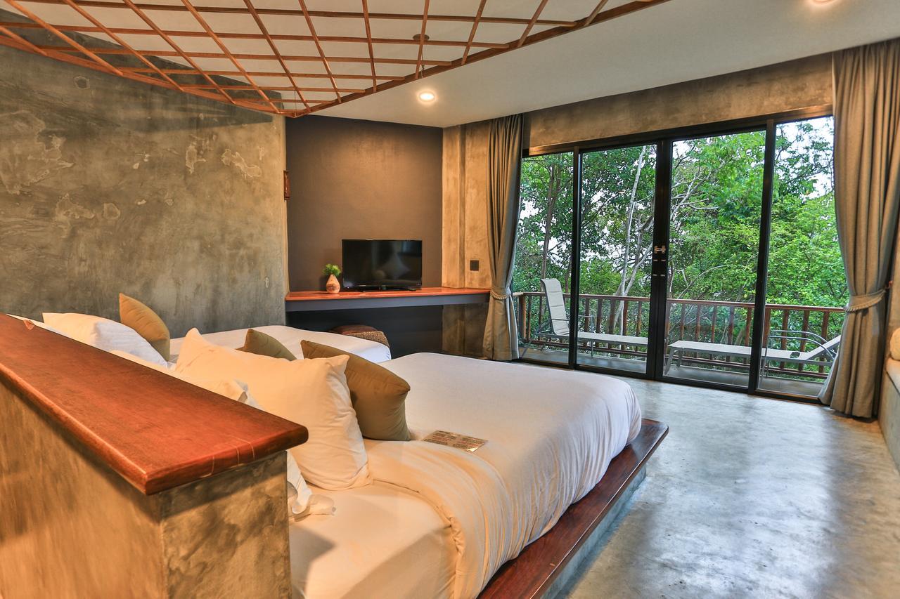 Deluxe Triple Room Sea View