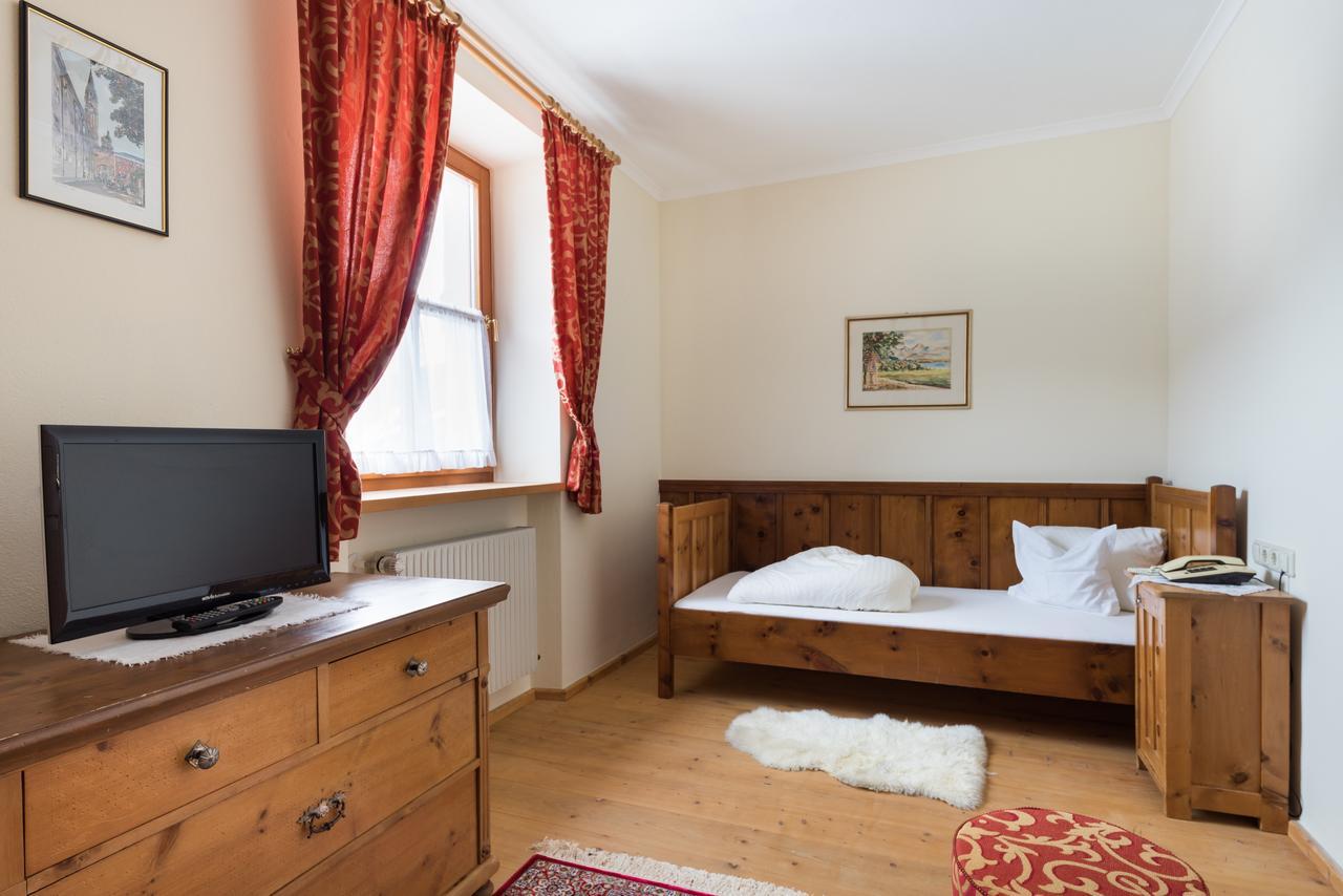 Classic Single Room
