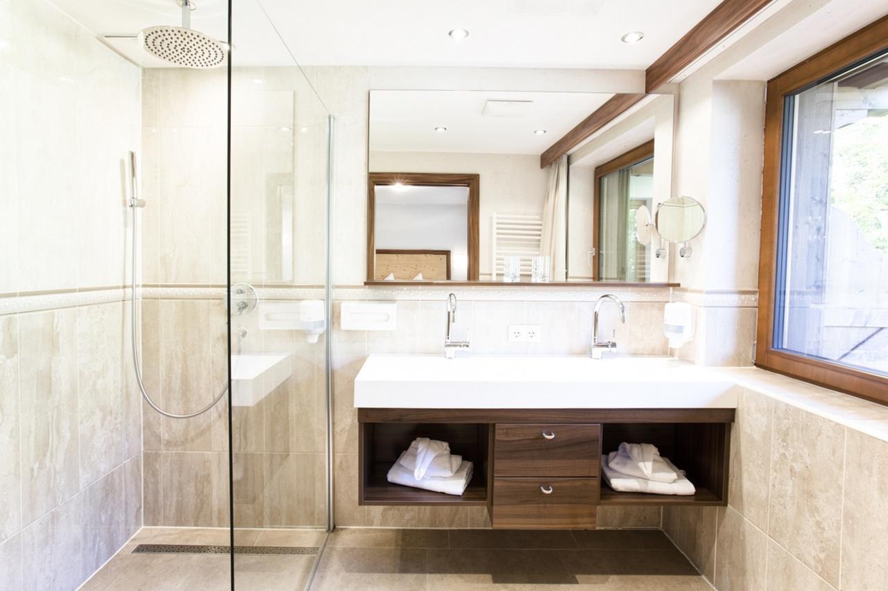 Superior Double Room (2 Adults + 1 Child),1403999096:JPEG