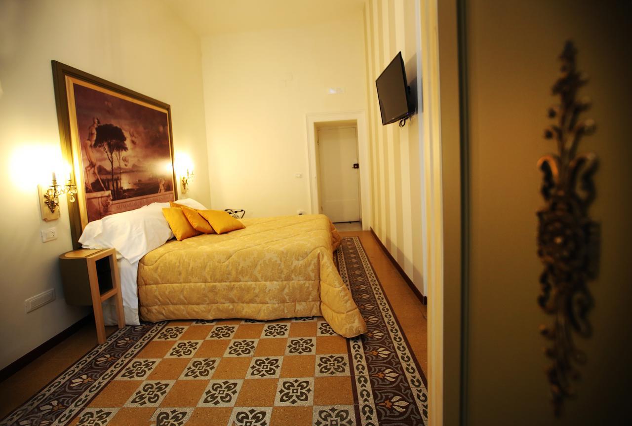 Queen Suite Spa Bath
