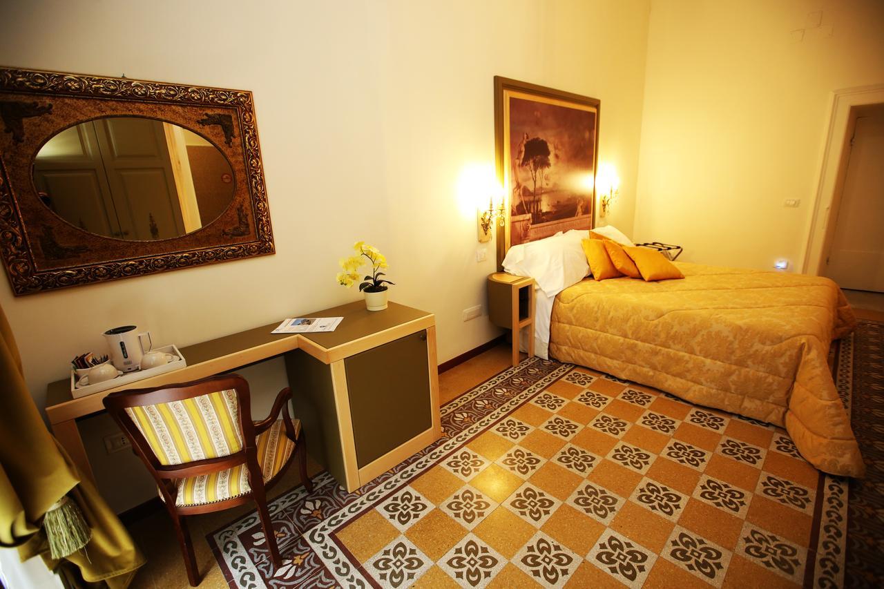 Queen Suite Spa Bath