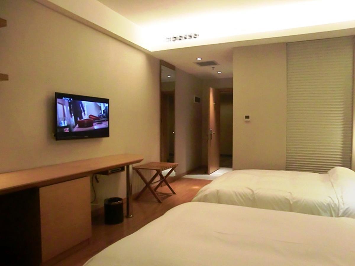 Quarto Duplo com Vista do Jardim