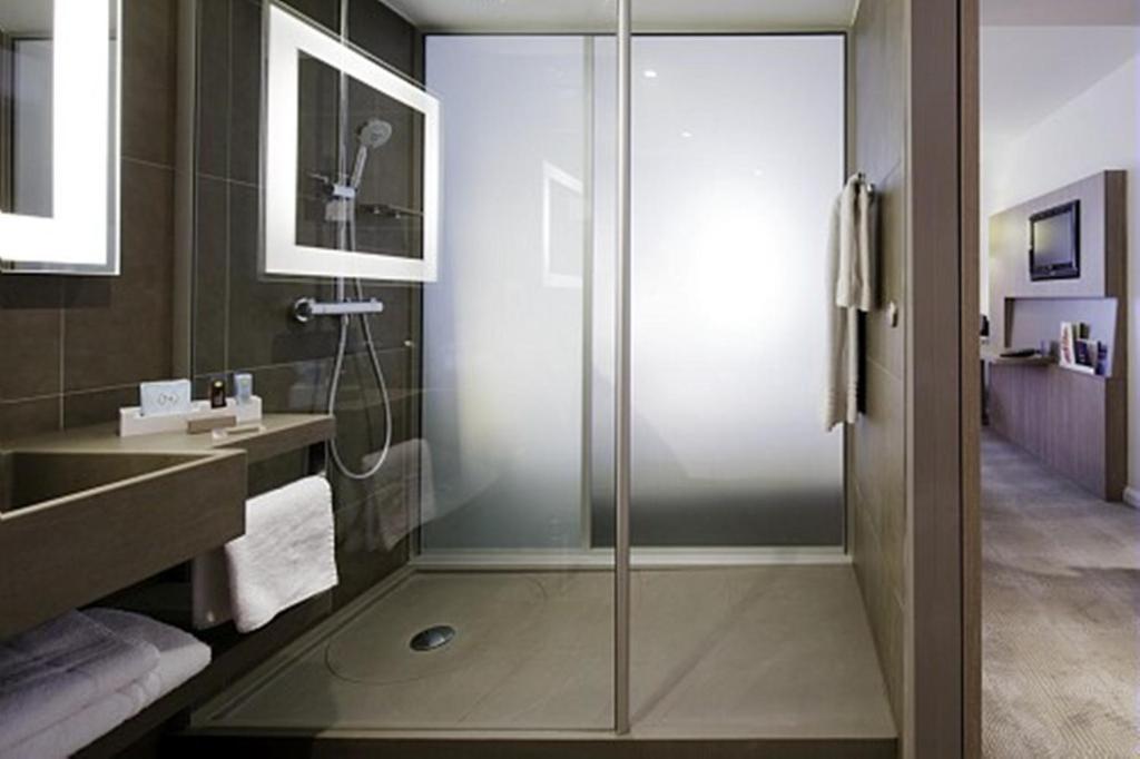Executive Queen Room