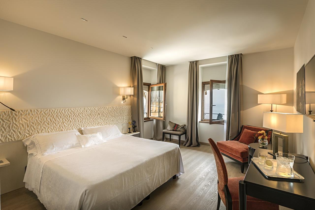 Junior Suite con Vista Lago