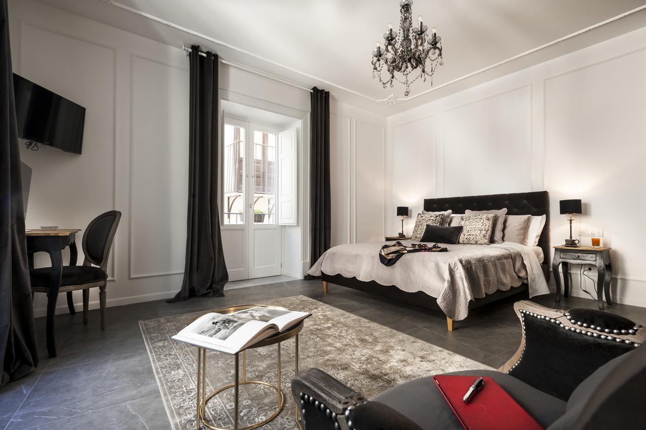 Superior Deluxe Double Room with City View,786096735:JPEG