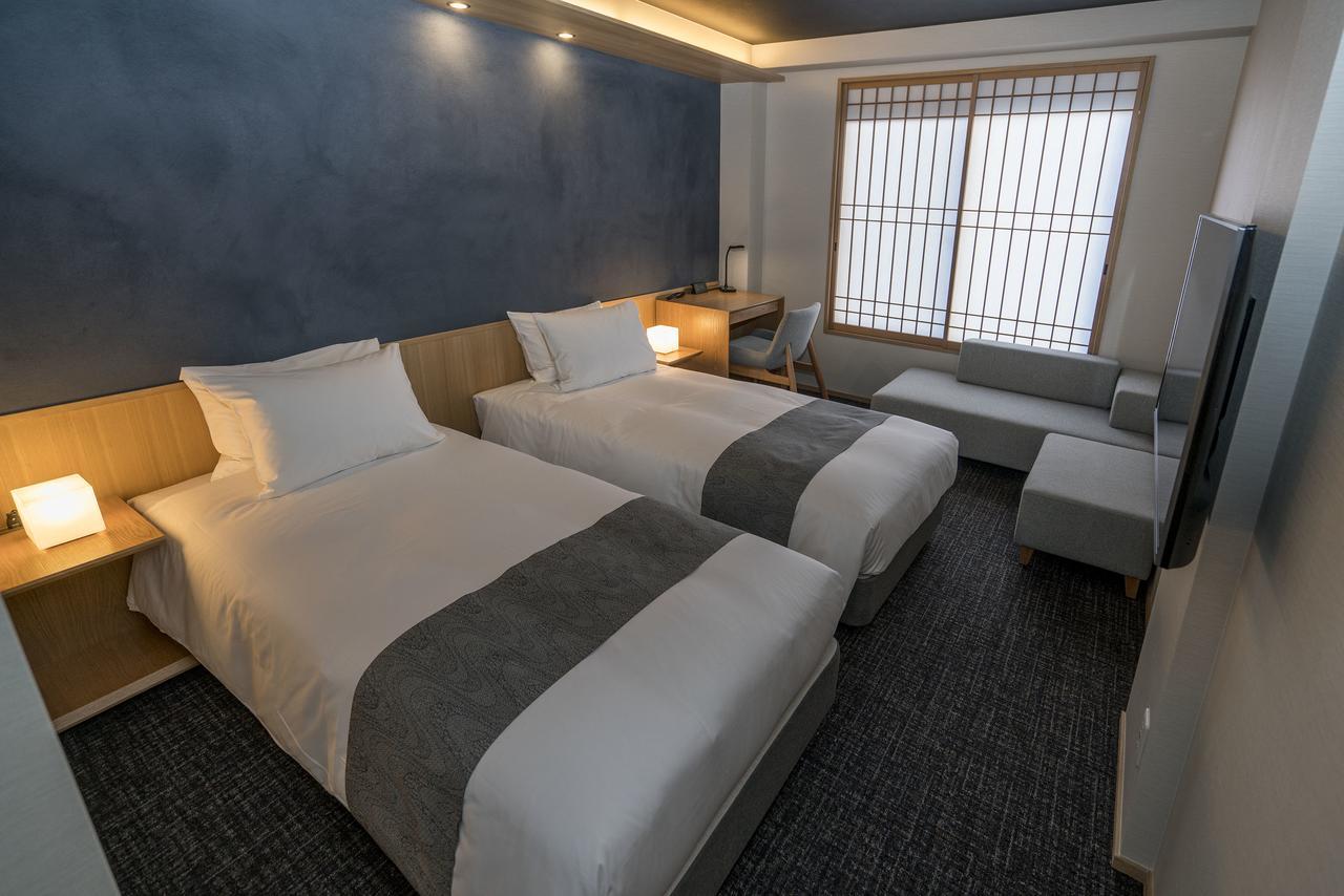 Superior King or Twin Room,662517378:JPEG